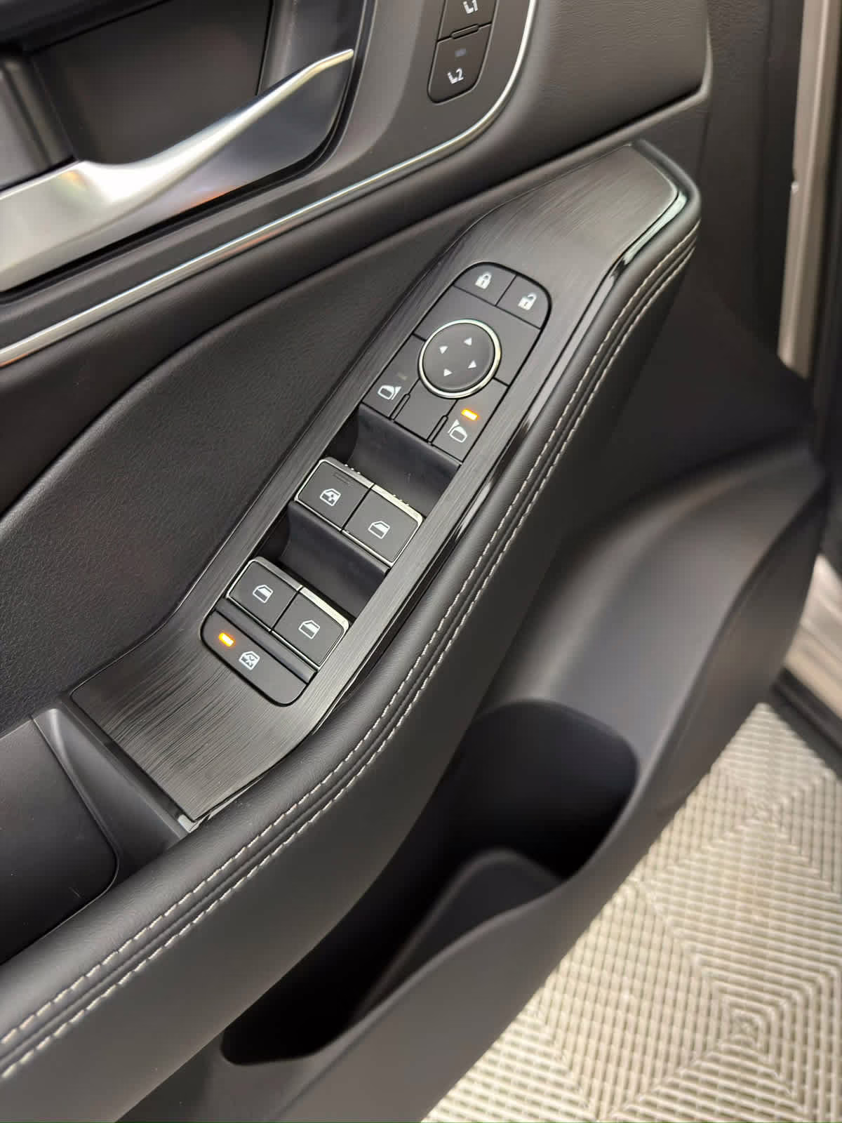 2026 Champagne Silver Metallic Nissan Rogue Platinum AWD SUV