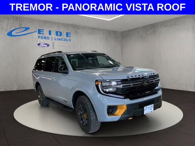 2026 Glacier Gray Metallic Tri-Coat Ford Expedition Tremor 4X4 SUV