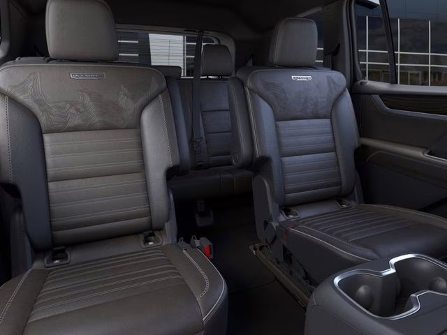 2026 Glacier White Tricoat GMC Acadia Denali Ultimate AWD SUV