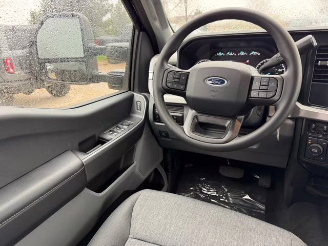 2026 Agate Black Metallic Ford Super Duty F-350 DRW XL 4X4 Truck