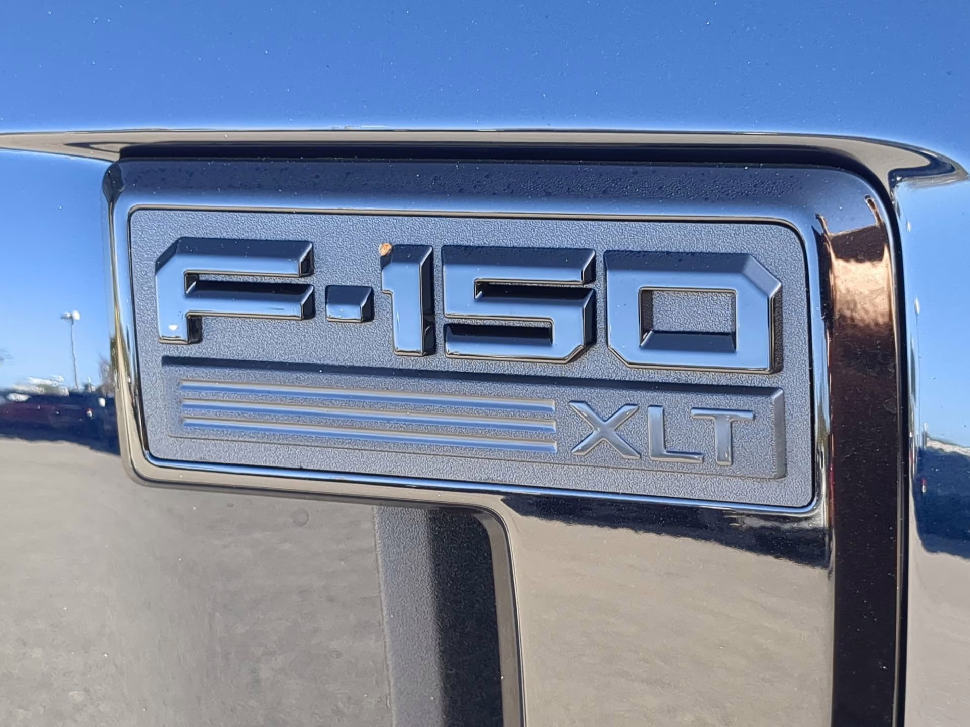 2026 Antimatter Blue Metallic Ford F-150 XLT Crew Cab Pickup 4X4 Truck