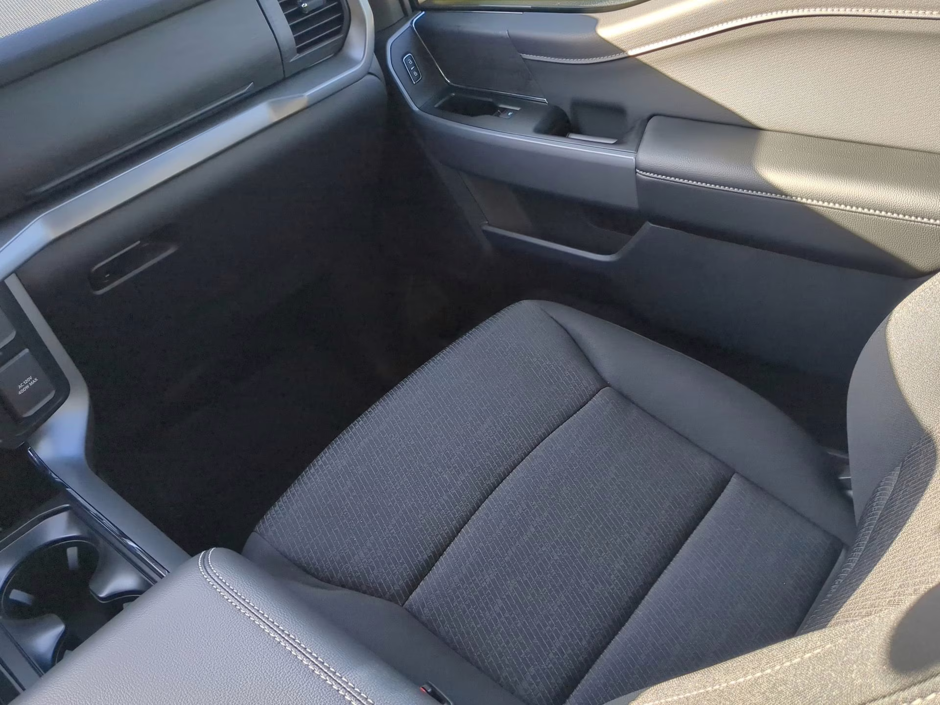 2026 Antimatter Blue Metallic Ford F-150 XLT Crew Cab Pickup 4X4 Truck