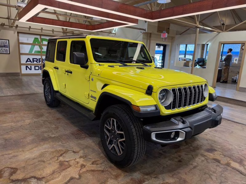 2024 Jeep Wrangler 4 Door Sahara Sport Utility 4D 4X4