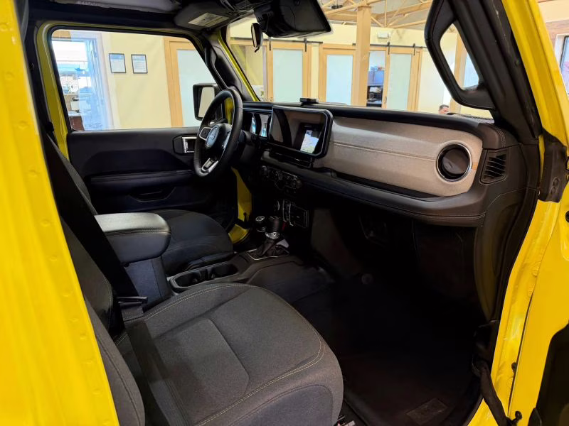 2024 Jeep Wrangler 4 Door Sahara Sport Utility 4D 4X4