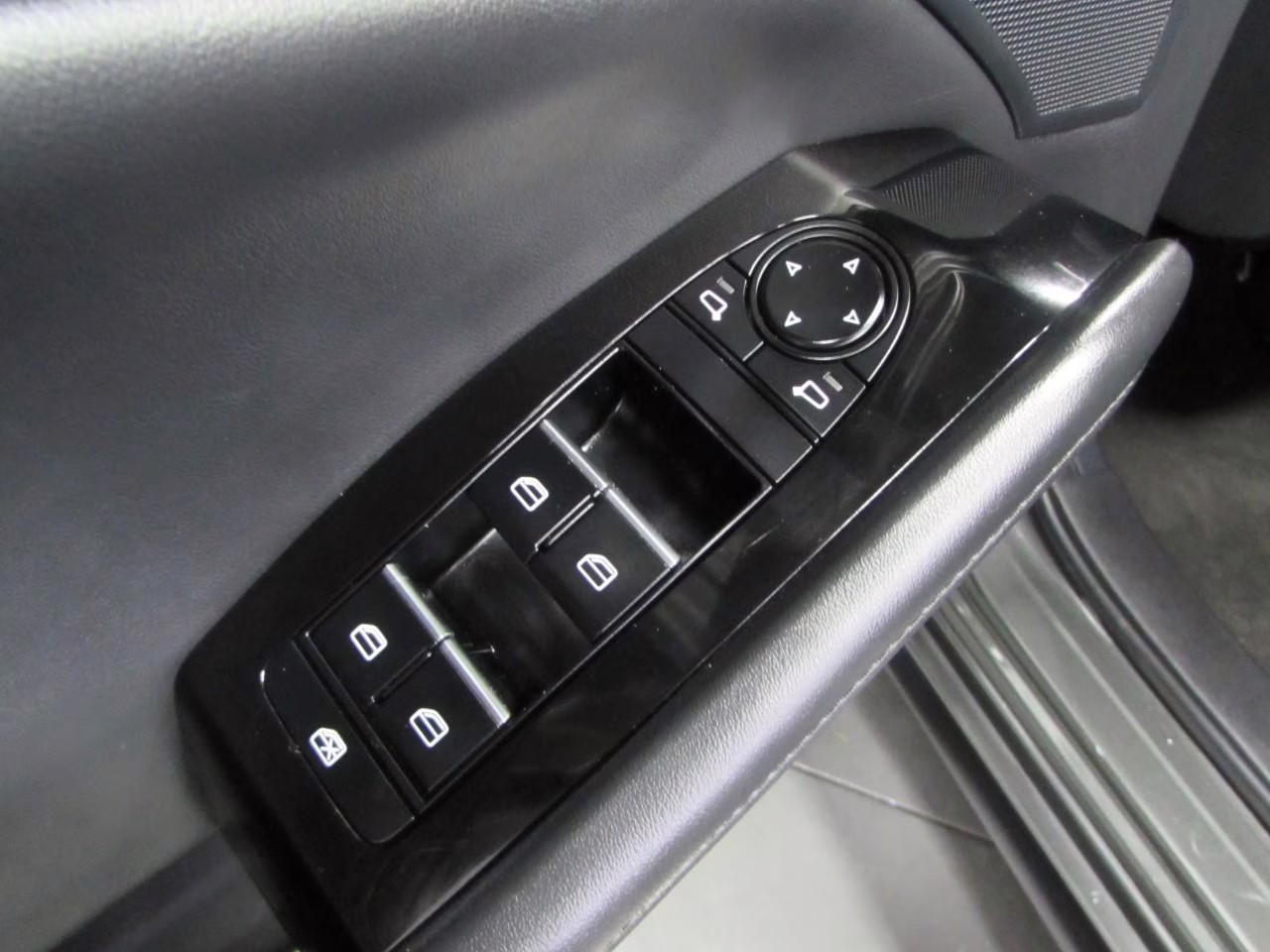 2024 Machine Gray Metallic Mazda Mazda3 2.5 S Select Sport FWD Sedan