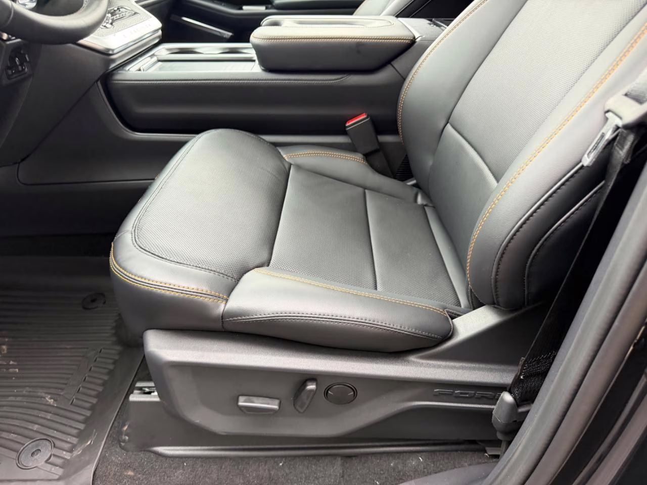 2026 Agate Black Metallic Ford Expedition Tremor 4X4 SUV