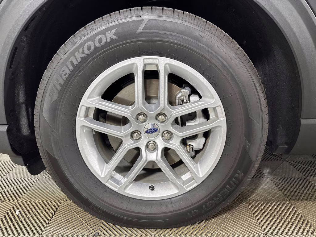 2026 Agate Black Metallic Ford Explorer Active RWD SUV