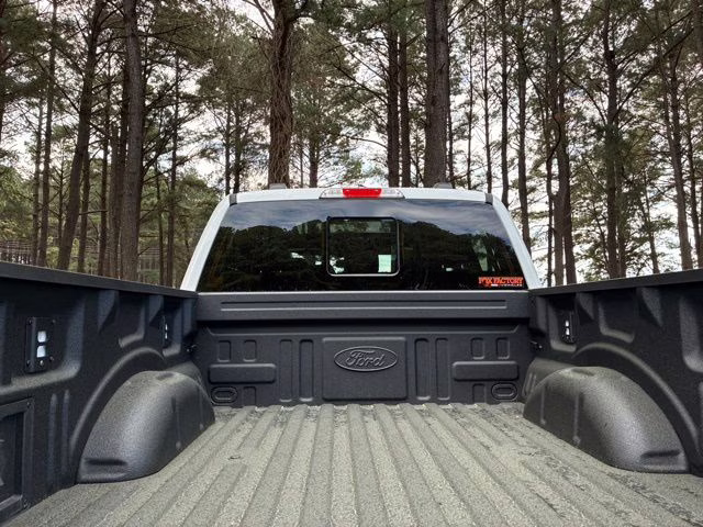 2026 Oxford White Ford F-150 Lariat BLACK WIDOW 4X4 Truck