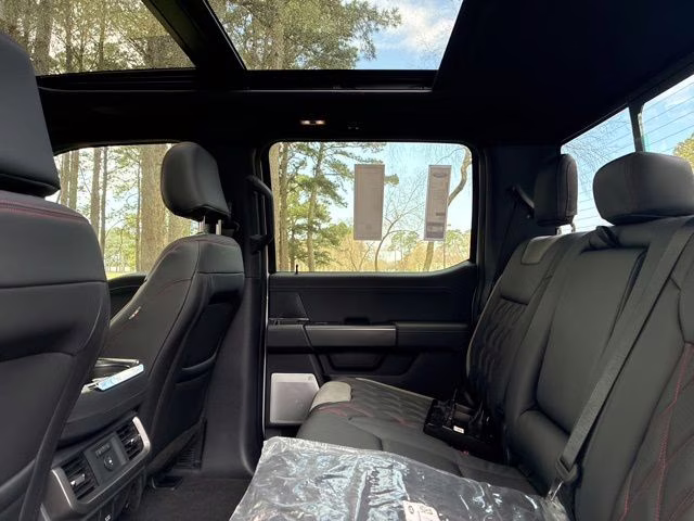 2026 Oxford White Ford F-150 Lariat BLACK WIDOW 4X4 Truck