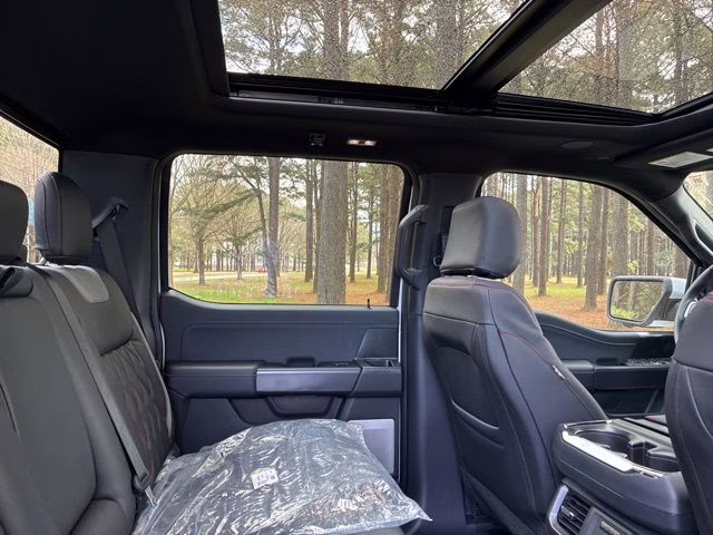 2026 Oxford White Ford F-150 Lariat BLACK WIDOW 4X4 Truck