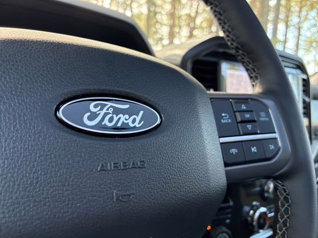 2026 Oxford White Ford F-150 Lariat BLACK WIDOW 4X4 Truck