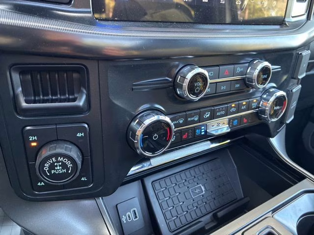 2026 Oxford White Ford F-150 Lariat BLACK WIDOW 4X4 Truck