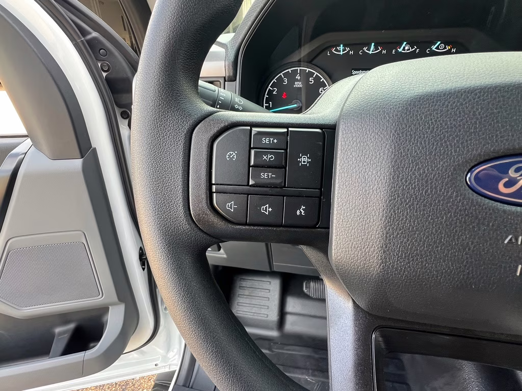 2026 Oxford White Ford F-150 XL 4X4 Truck