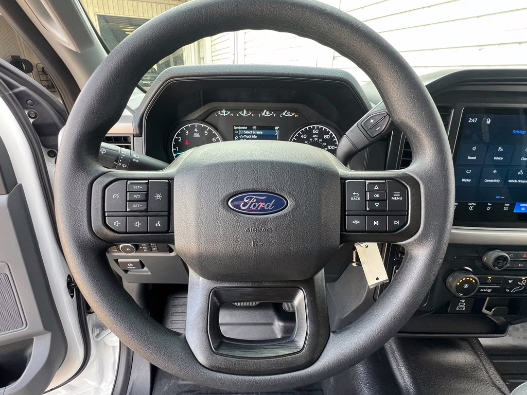2026 Oxford White Ford F-150 XL 4X4 Truck
