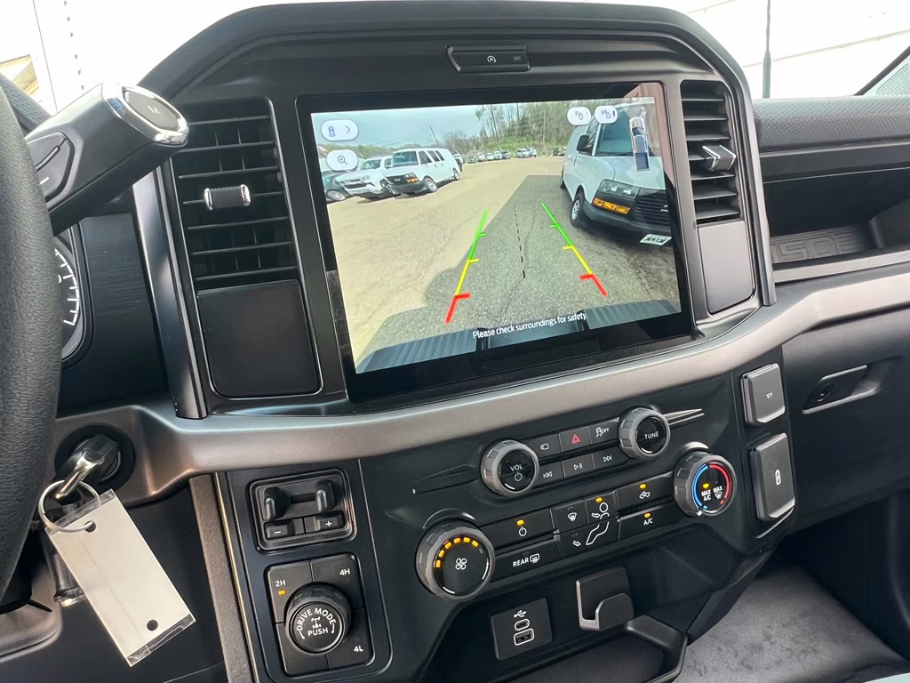 2026 Oxford White Ford F-150 XL 4X4 Truck