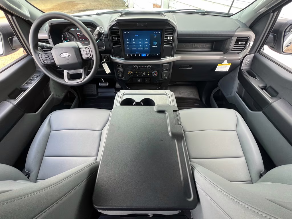 2026 Oxford White Ford F-150 XL 4X4 Truck