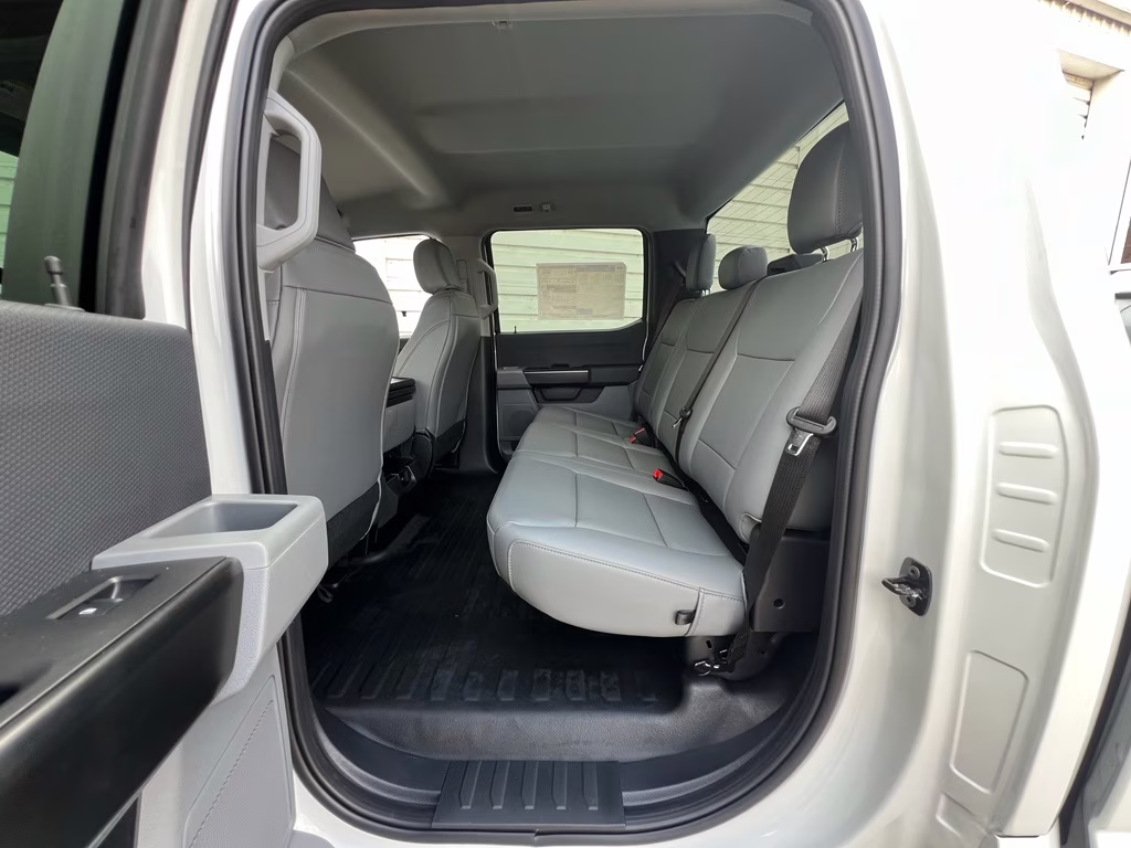 2026 Oxford White Ford F-150 XL 4X4 Truck