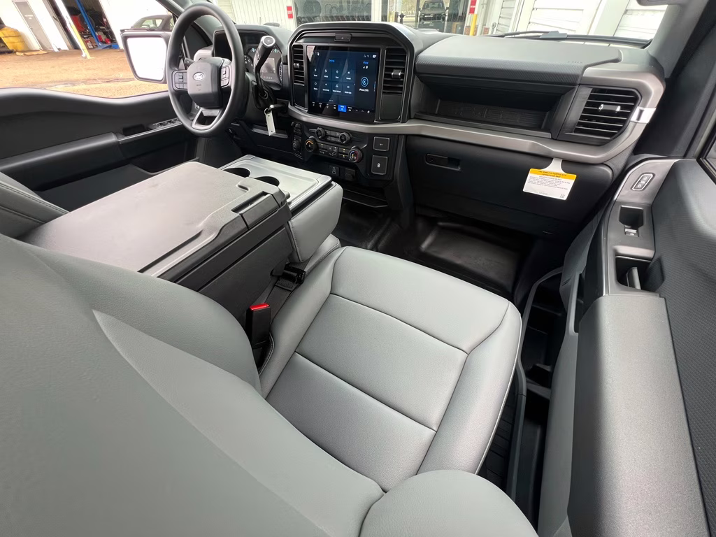 2026 Oxford White Ford F-150 XL 4X4 Truck