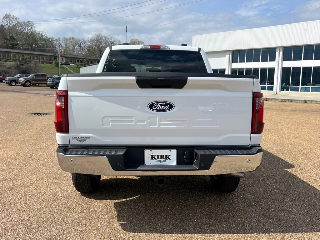 2026 Oxford White Ford F-150 XL 4X4 Truck