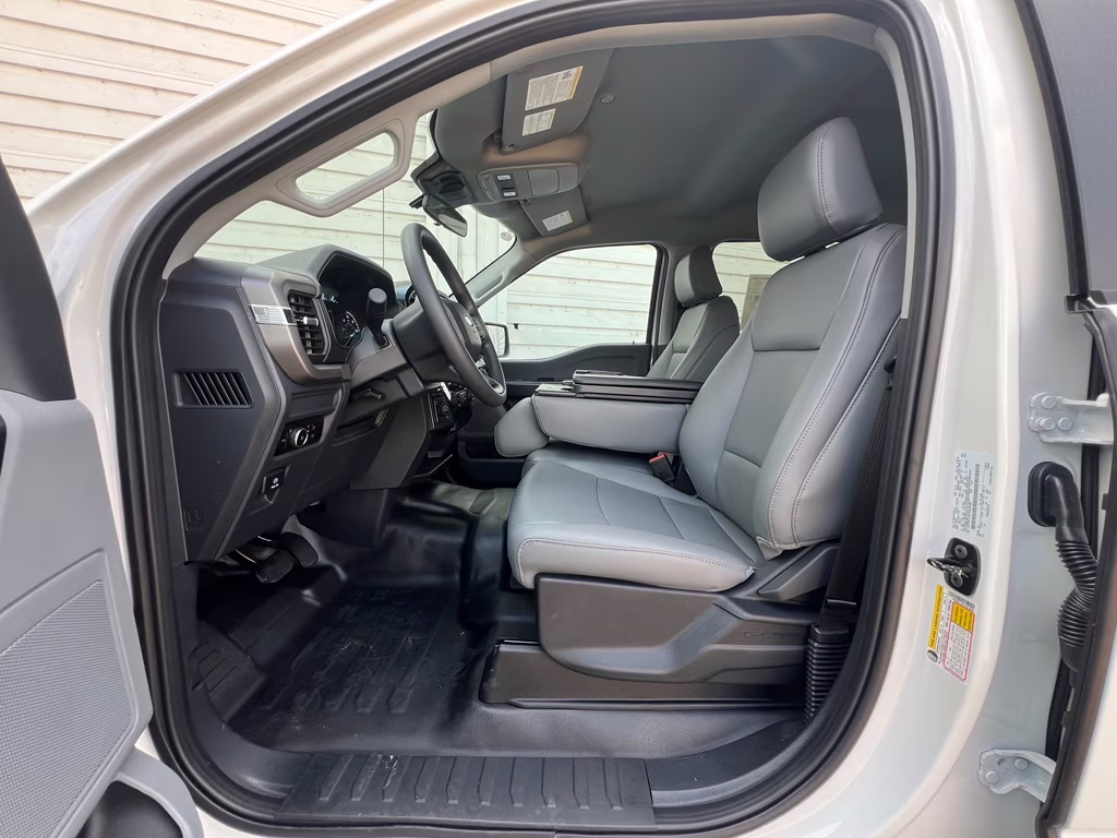2026 Oxford White Ford F-150 XL 4X4 Truck