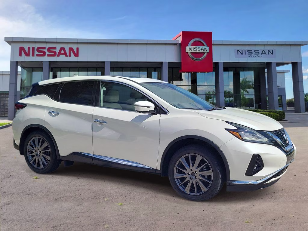 2021 Pearl White Tricoat Nissan Murano SV FWD SUV