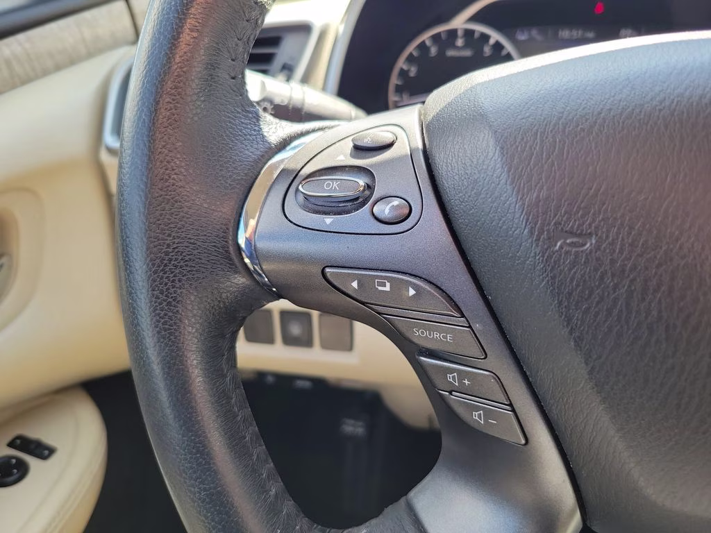 2021 Pearl White Tricoat Nissan Murano SV FWD SUV