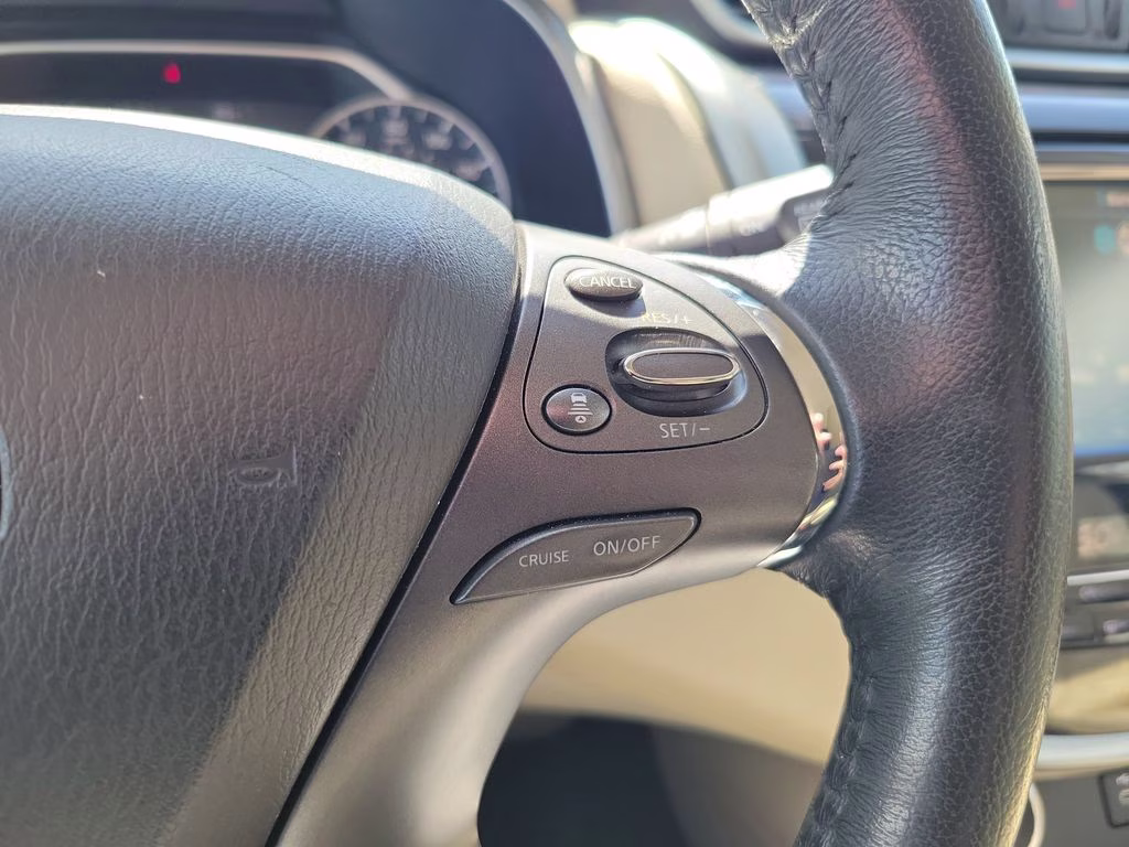 2021 Pearl White Tricoat Nissan Murano SV FWD SUV