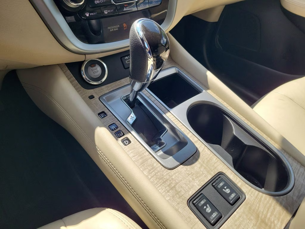 2021 Pearl White Tricoat Nissan Murano SV FWD SUV