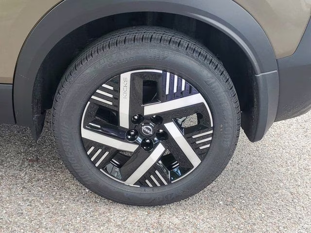 2026 Bronze Metallic Nissan Kicks SV FWD SUV