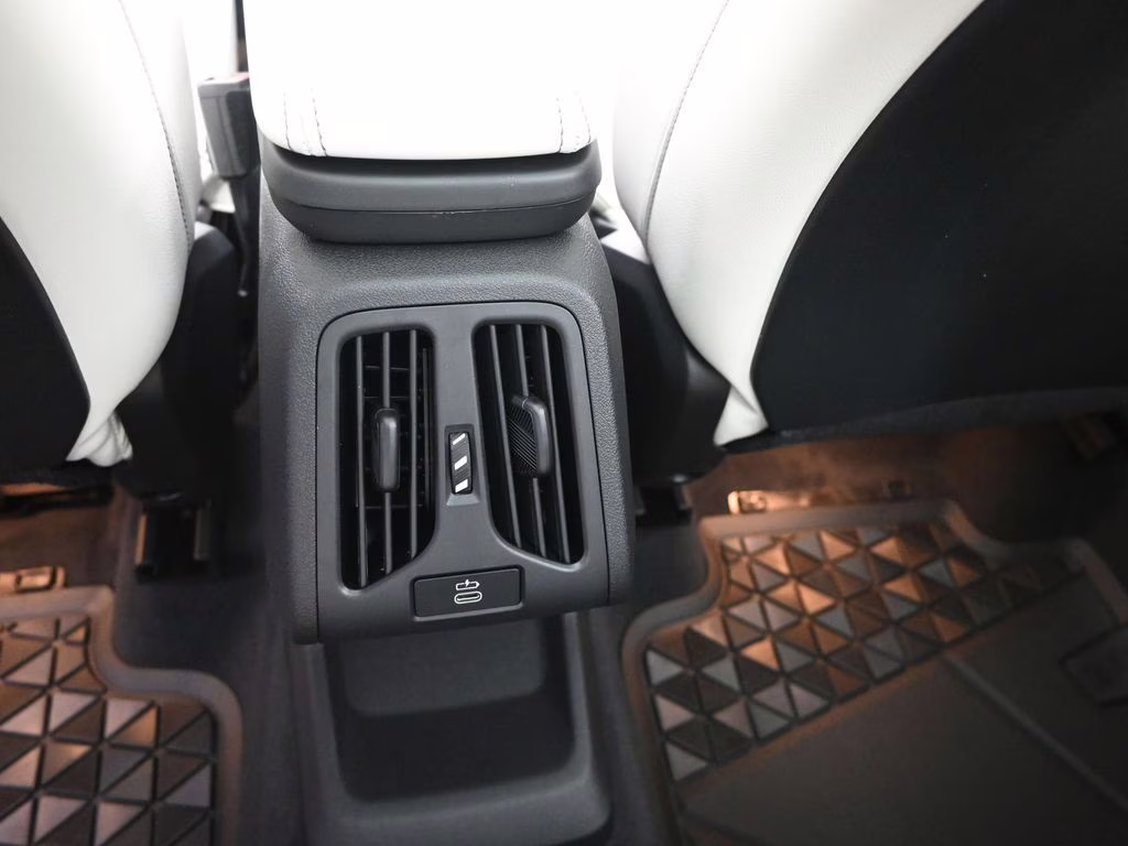 2026 Alpine White BMW X1 xDrive28i AWD SUV
