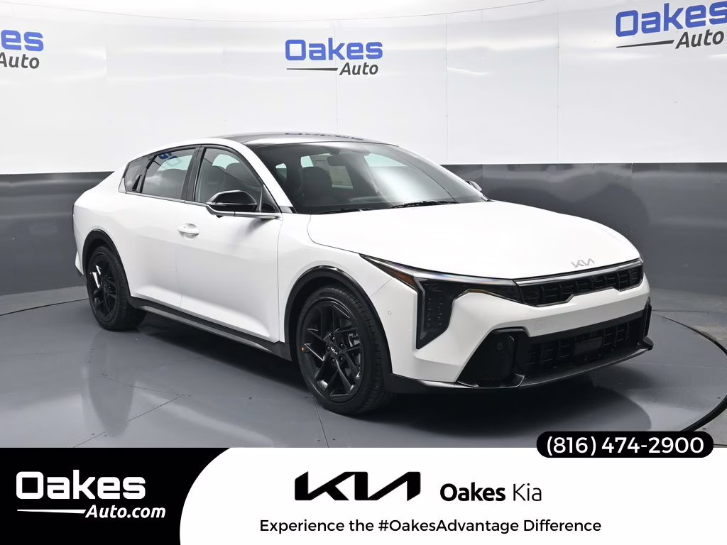 2026 Snow White Pearl Kia K4 GT-Line Turbo FWD Sedan