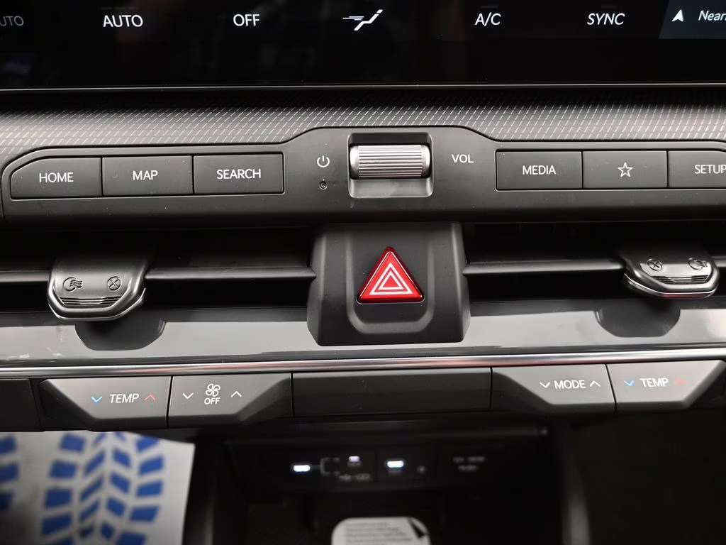 2026 Snow White Pearl Kia K4 GT-Line Turbo FWD Sedan