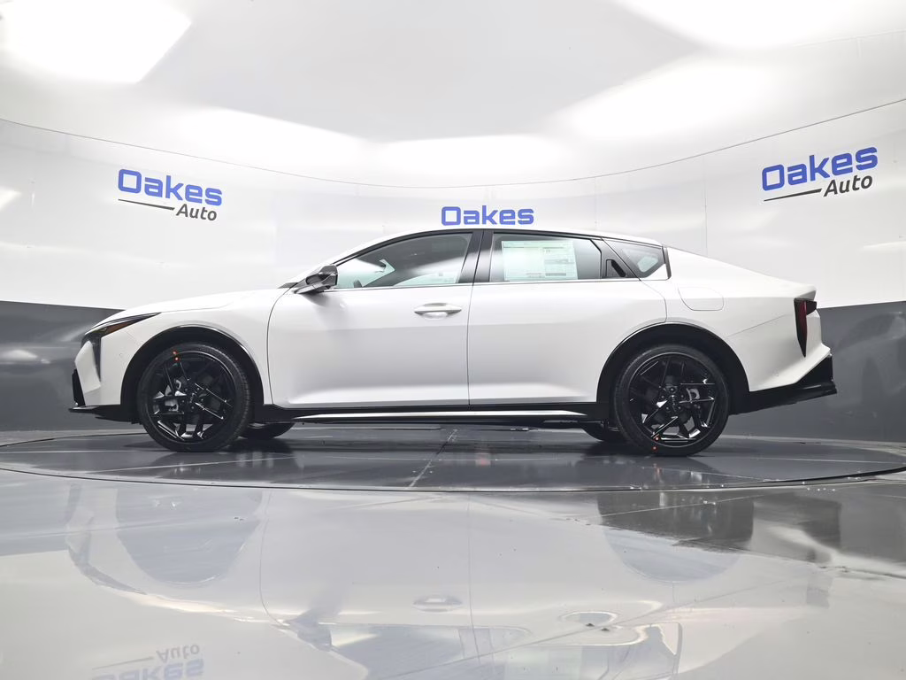 2026 Snow White Pearl Kia K4 GT-Line Turbo FWD Sedan