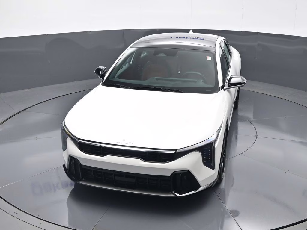 2026 Snow White Pearl Kia K4 GT-Line Turbo FWD Sedan