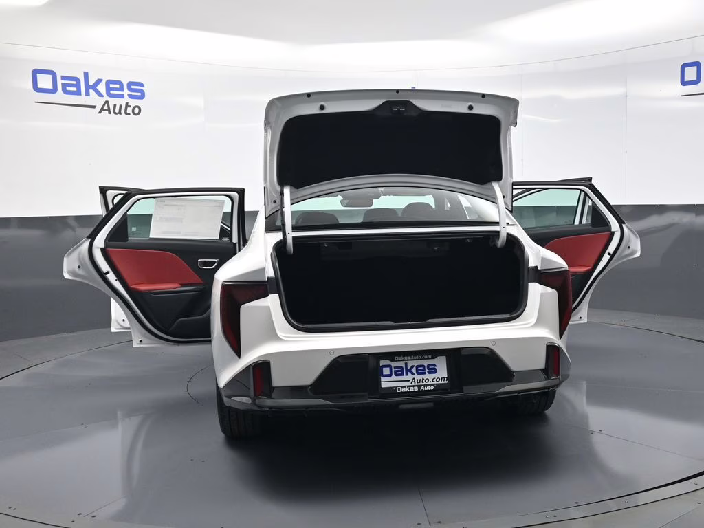 2026 Snow White Pearl Kia K4 GT-Line Turbo FWD Sedan