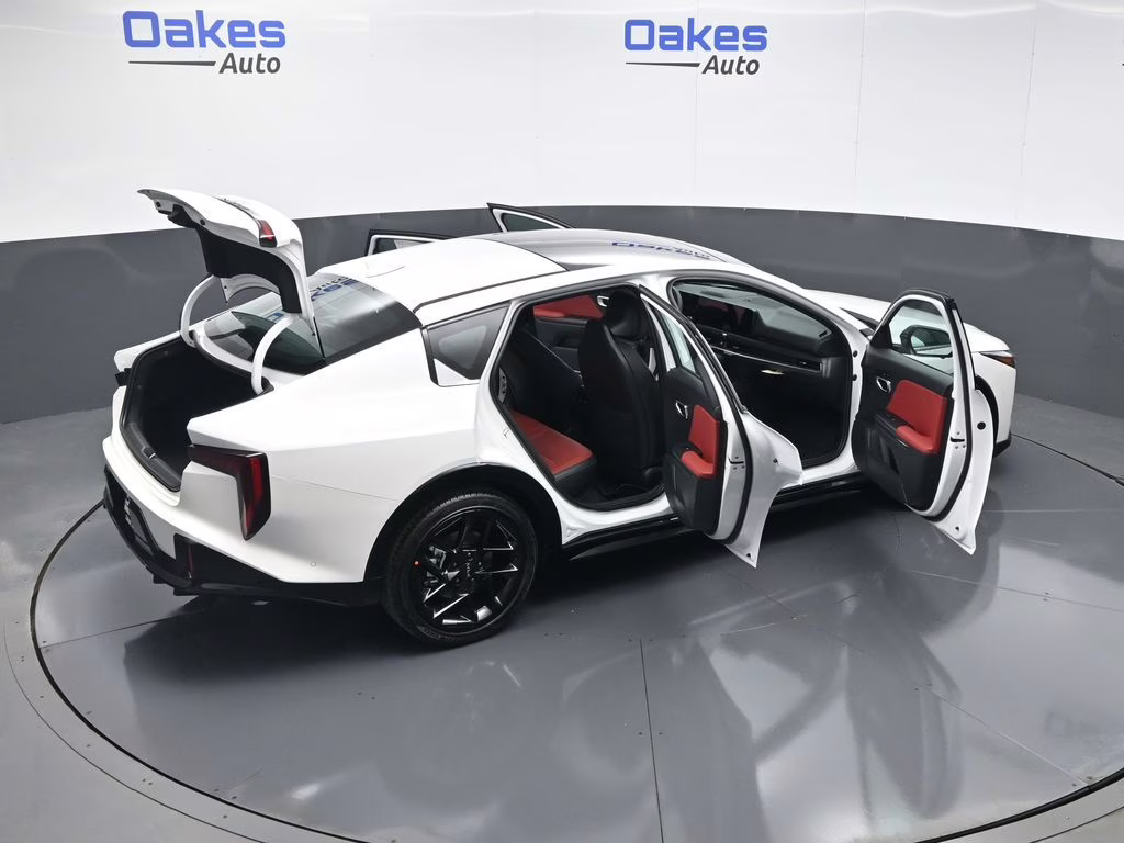 2026 Snow White Pearl Kia K4 GT-Line Turbo FWD Sedan