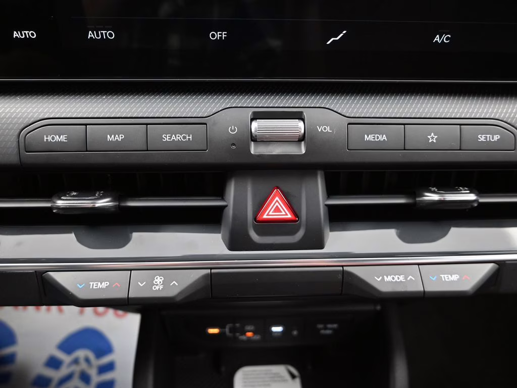 2026 Snow White Pearl Kia K4 GT-Line FWD Sedan