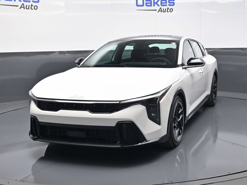 2026 Snow White Pearl Kia K4 GT-Line FWD Sedan