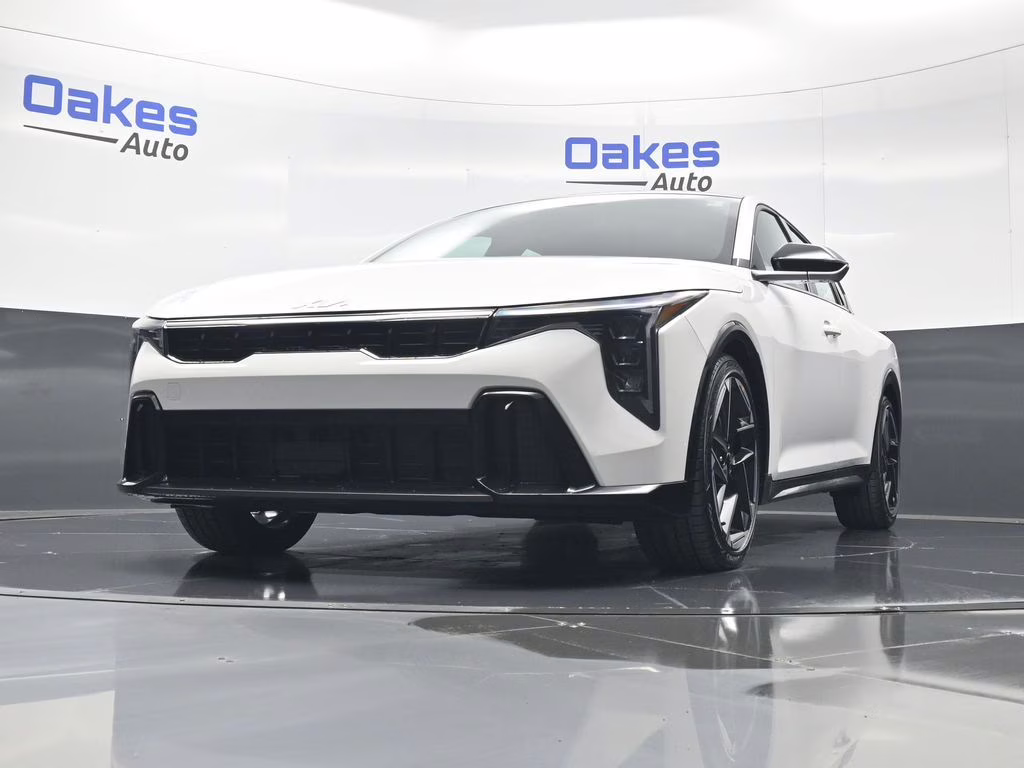 2026 Snow White Pearl Kia K4 GT-Line FWD Sedan