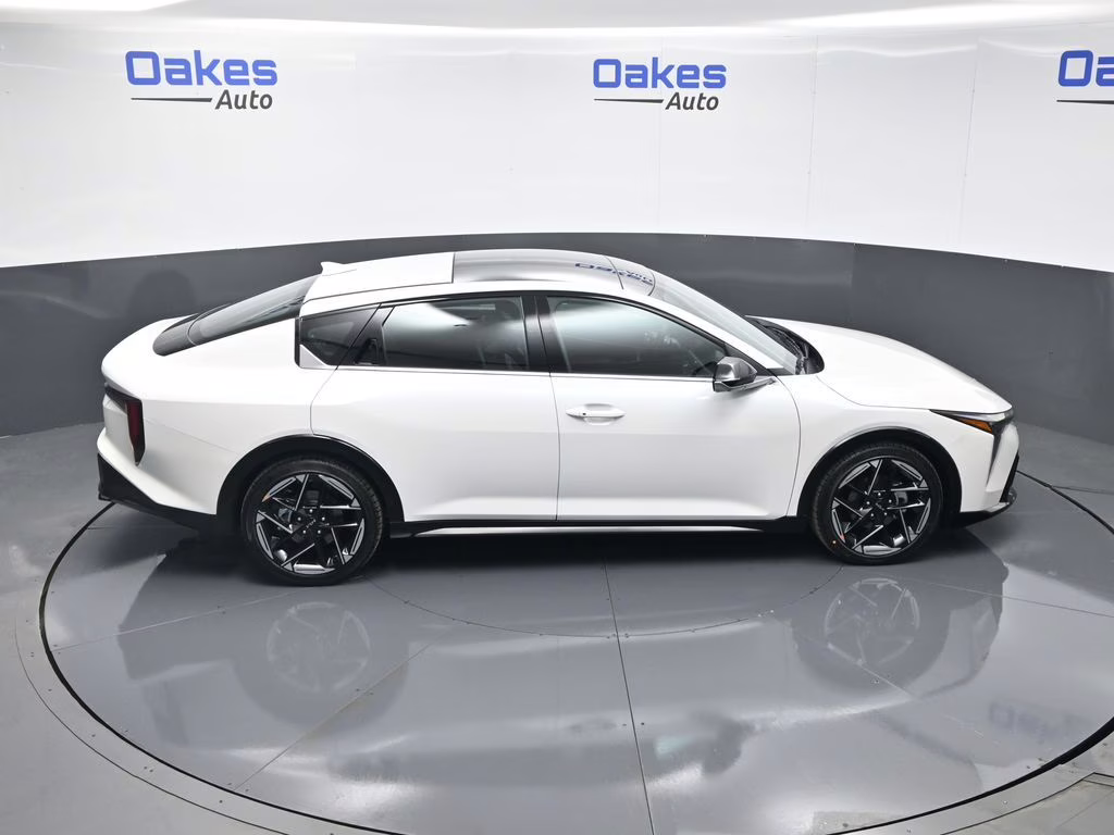 2026 Snow White Pearl Kia K4 GT-Line FWD Sedan