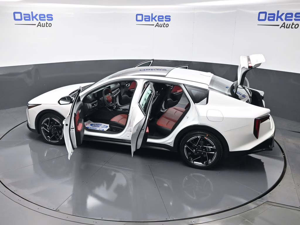 2026 Snow White Pearl Kia K4 GT-Line FWD Sedan