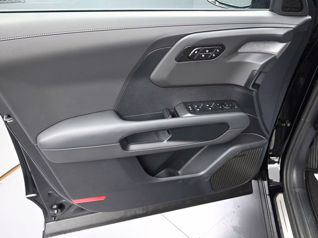 2027 Ebony Black Kia Telluride Hybrid X-Line SX AWD SUV