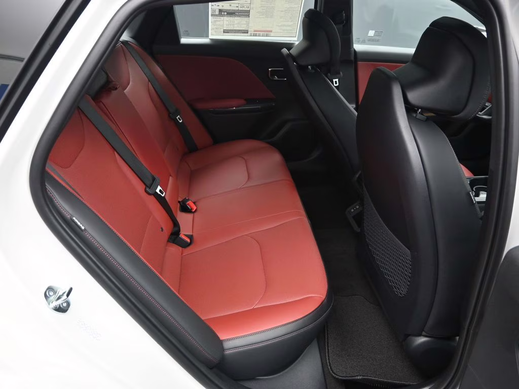 2026 Snow White Pearl Kia K4 GT-Line Turbo FWD Sedan