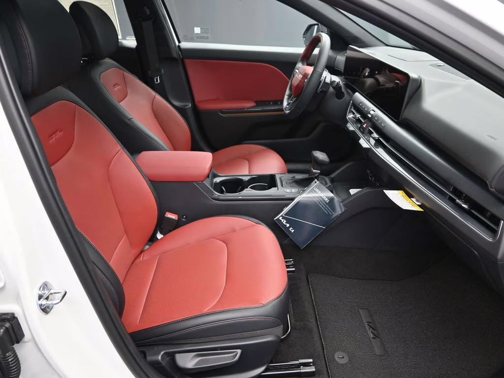 2026 Snow White Pearl Kia K4 GT-Line Turbo FWD Sedan