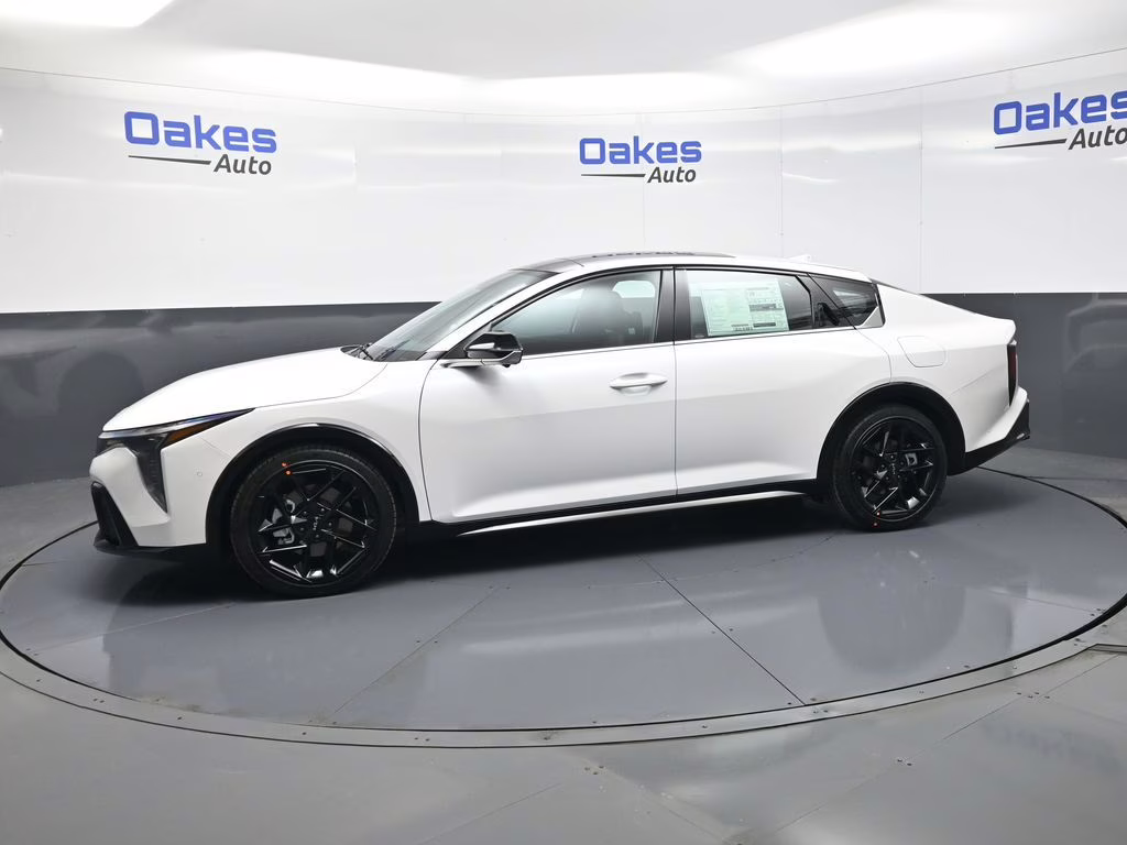 2026 Snow White Pearl Kia K4 GT-Line Turbo FWD Sedan