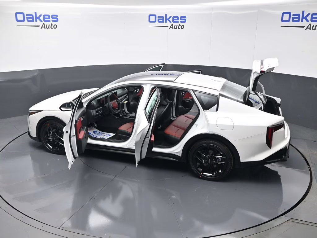 2026 Snow White Pearl Kia K4 GT-Line Turbo FWD Sedan