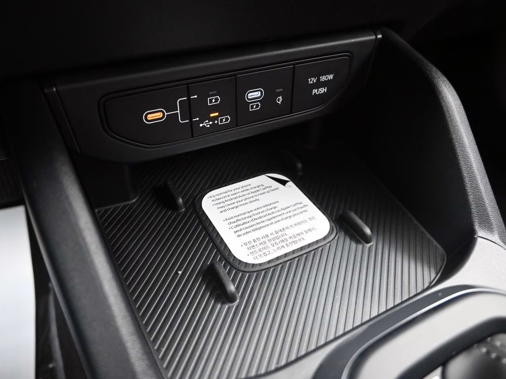 2026 Snow White Pearl Kia K4 GT-Line FWD Sedan