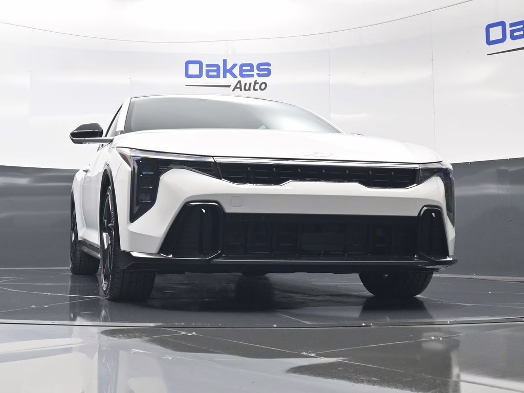 2026 Snow White Pearl Kia K4 GT-Line FWD Sedan