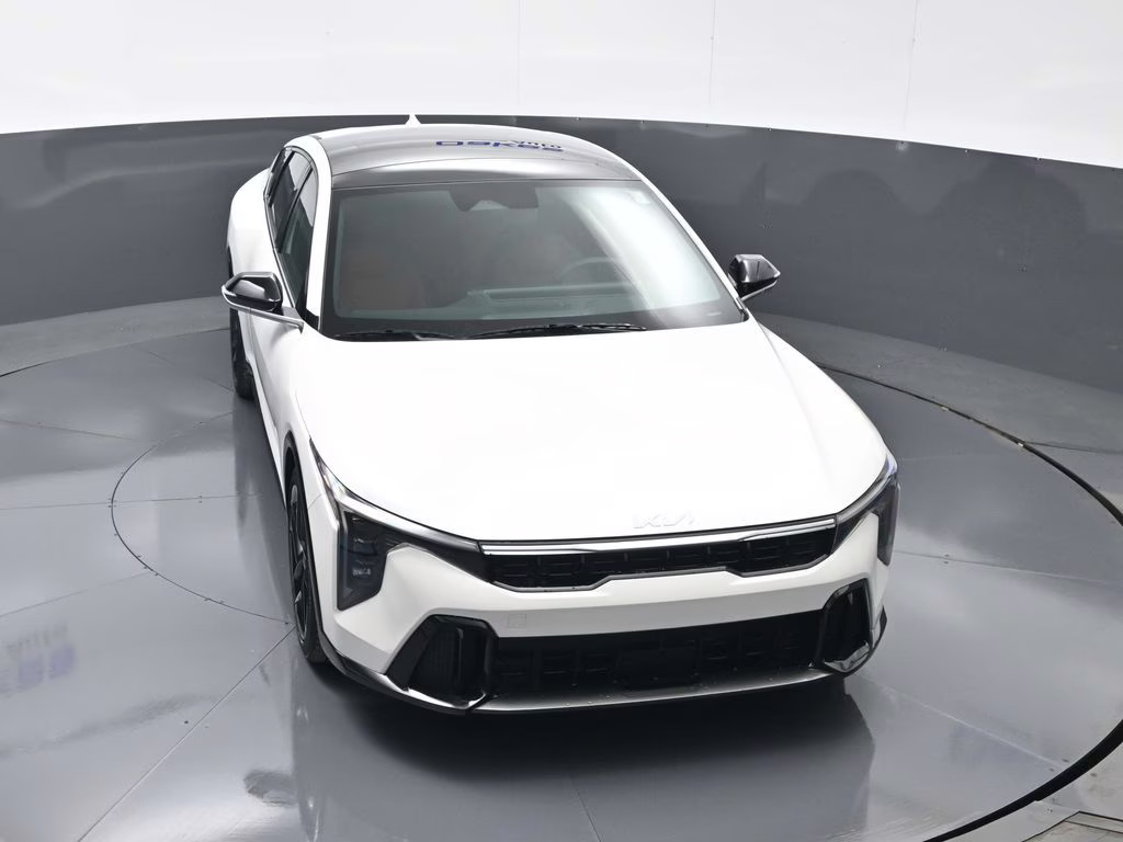 2026 Snow White Pearl Kia K4 GT-Line FWD Sedan