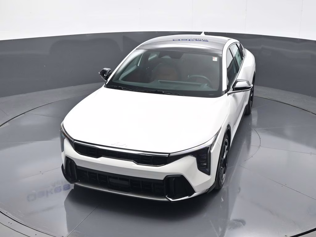 2026 Snow White Pearl Kia K4 GT-Line FWD Sedan